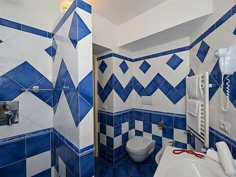 A.I.R. Hotel Gabbiano Изола-Росса