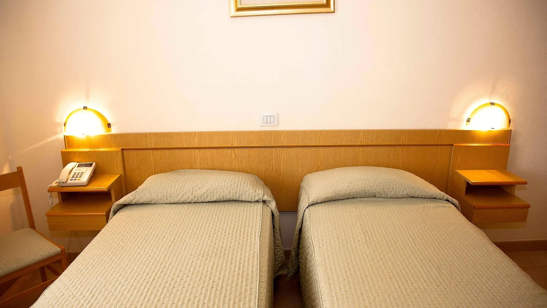 ***  A.I.R. Hotel Gabbiano ايزولا روسا إيطاليا