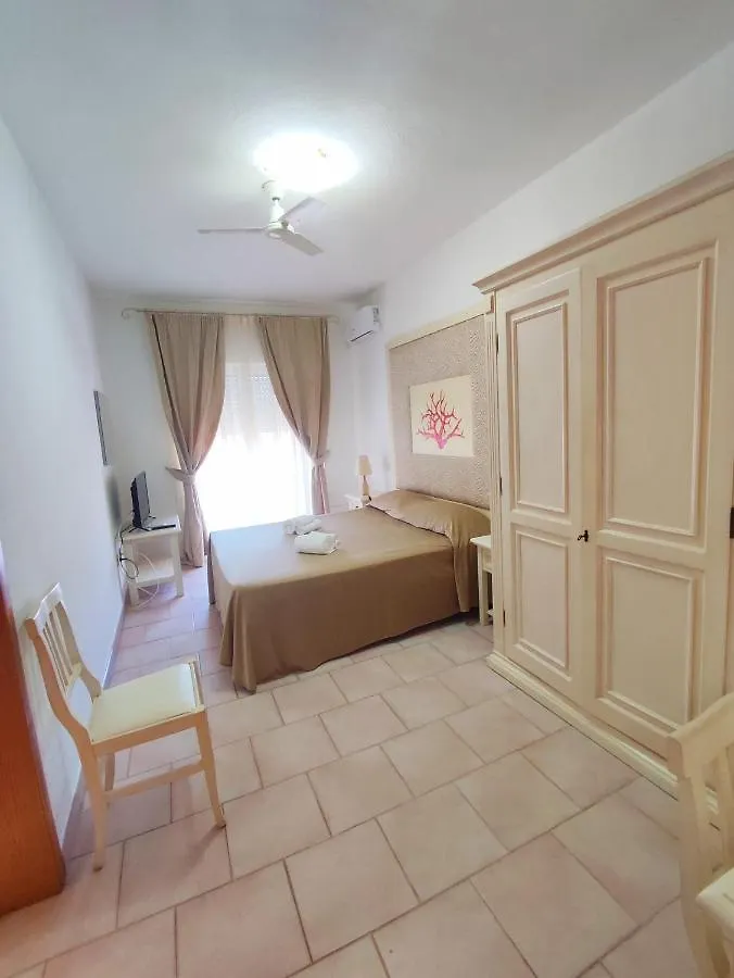 A.I.R. Hotel Gabbiano ايزولا روسا