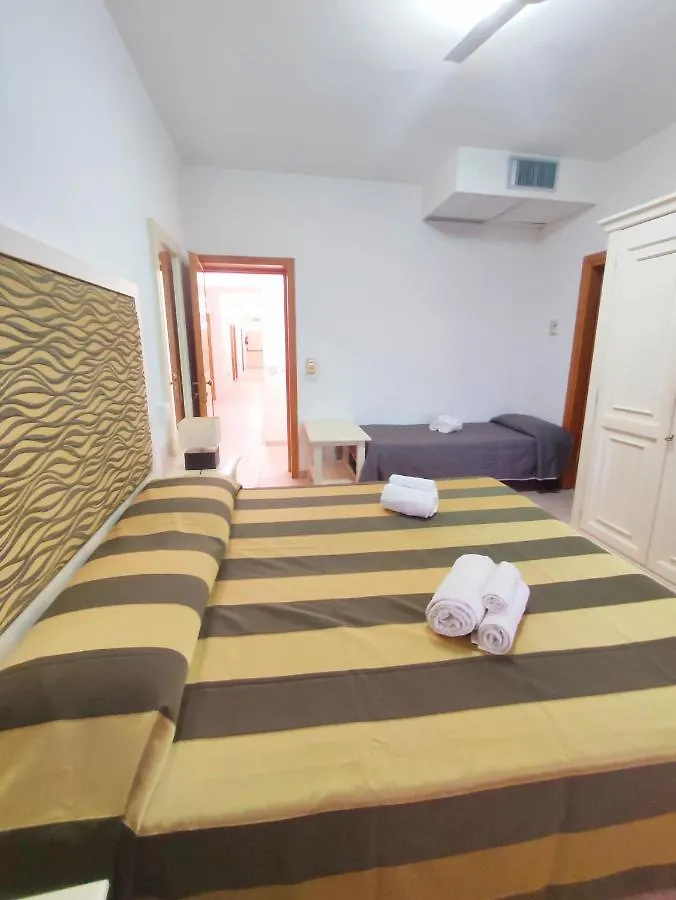 A.I.R. Hotel Gabbiano ايزولا روسا