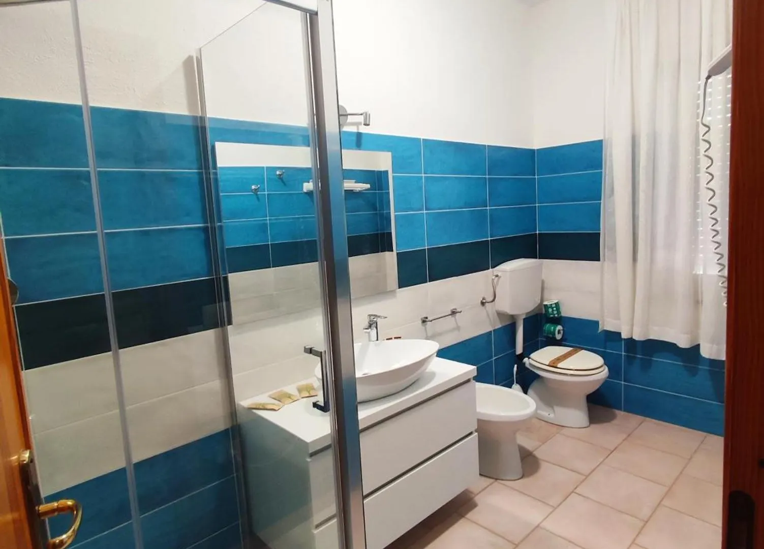 A.I.R. Hotel Gabbiano ايزولا روسا 3*,  إيطاليا